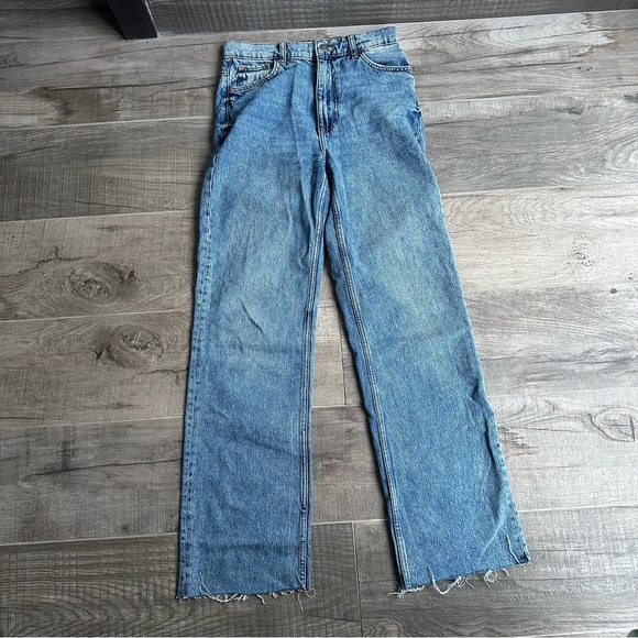 Zara Denim - The 90’s Full Length Zara blue denim jeans Size 4